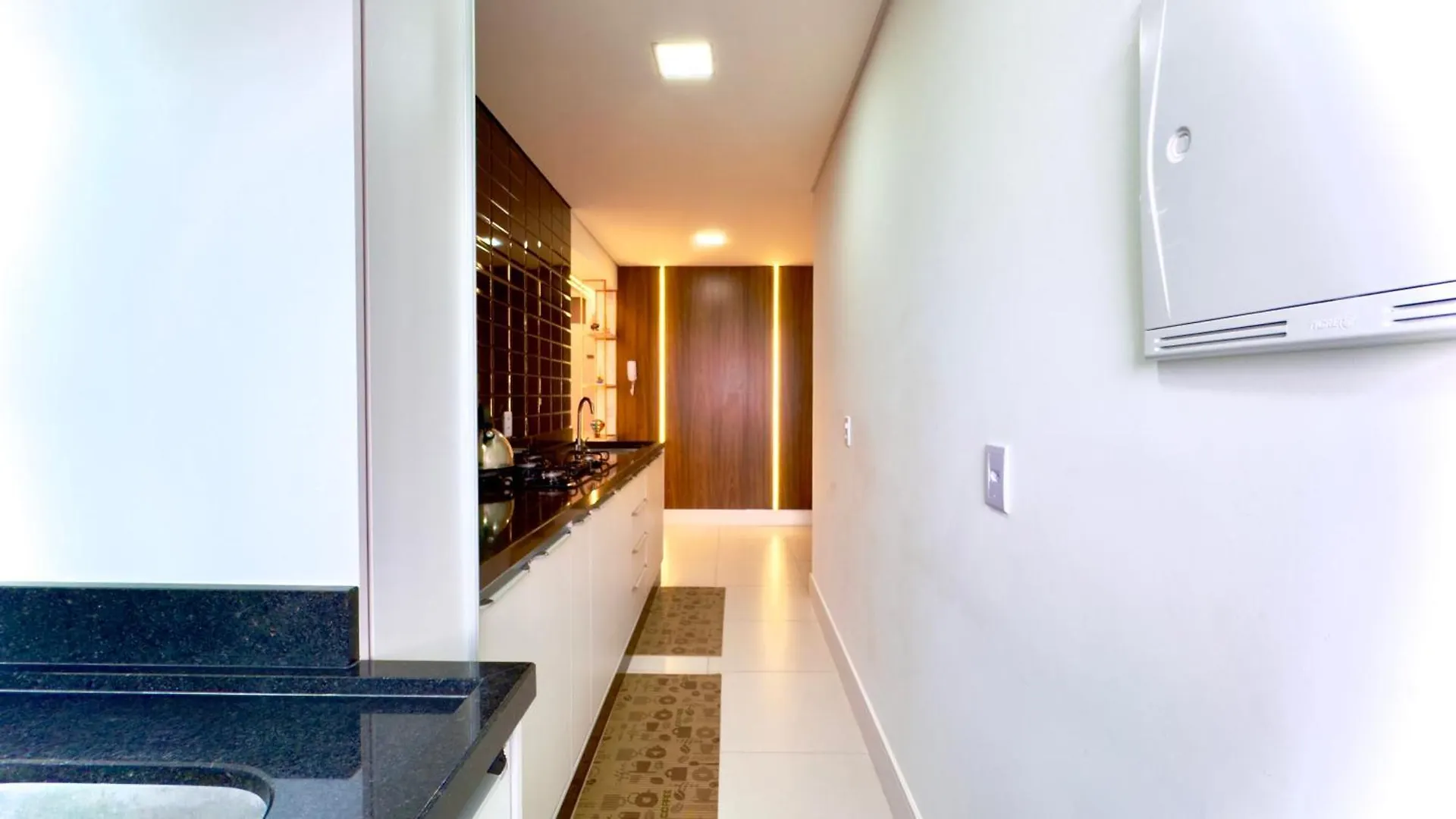 Apartamento Em Condominio Home Club, Ar-Condicionado, Cozinha Completa, Piscina E Jacuzzi Aquecida, Sauna, Academia, Quadra De Esportes Playground Infantil, Salao De Jogos A 40M Da Praia E 15Min Do Beto Carreiro Piçarras Brazilië