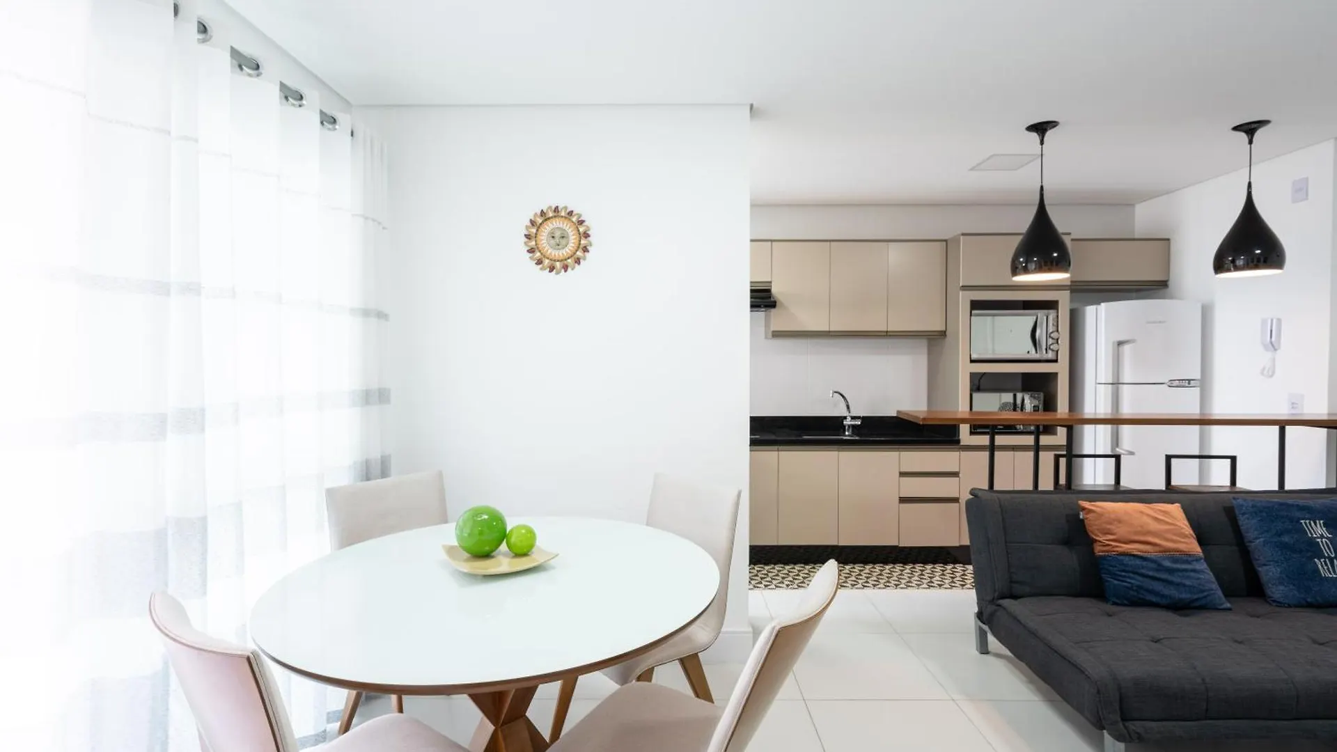Apartamento Em Condominio Home Club, Ar-Condicionado, Cozinha Completa, Piscina E Jacuzzi Aquecida, Sauna, Academia, Quadra De Esportes Playground Infantil, Salao De Jogos A 40M Da Praia E 15Min Do Beto Carreiro Piçarras Διαμέρισμα