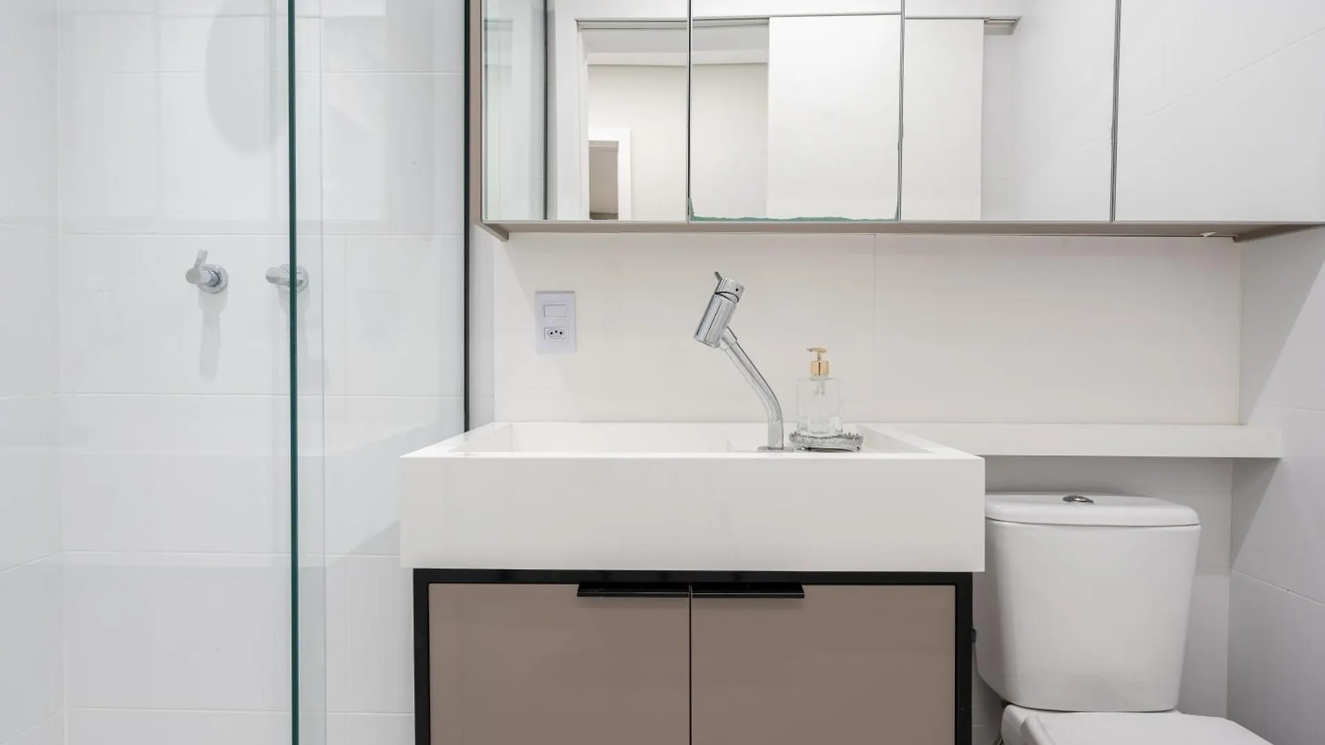 Apartamento Em Condominio Home Club, Ar-Condicionado, Cozinha Completa, Piscina E Jacuzzi Aquecida, Sauna, Academia, Quadra De Esportes Playground Infantil, Salao De Jogos A 40M Da Praia E 15Min Do Beto Carreiro Piçarras 0*,