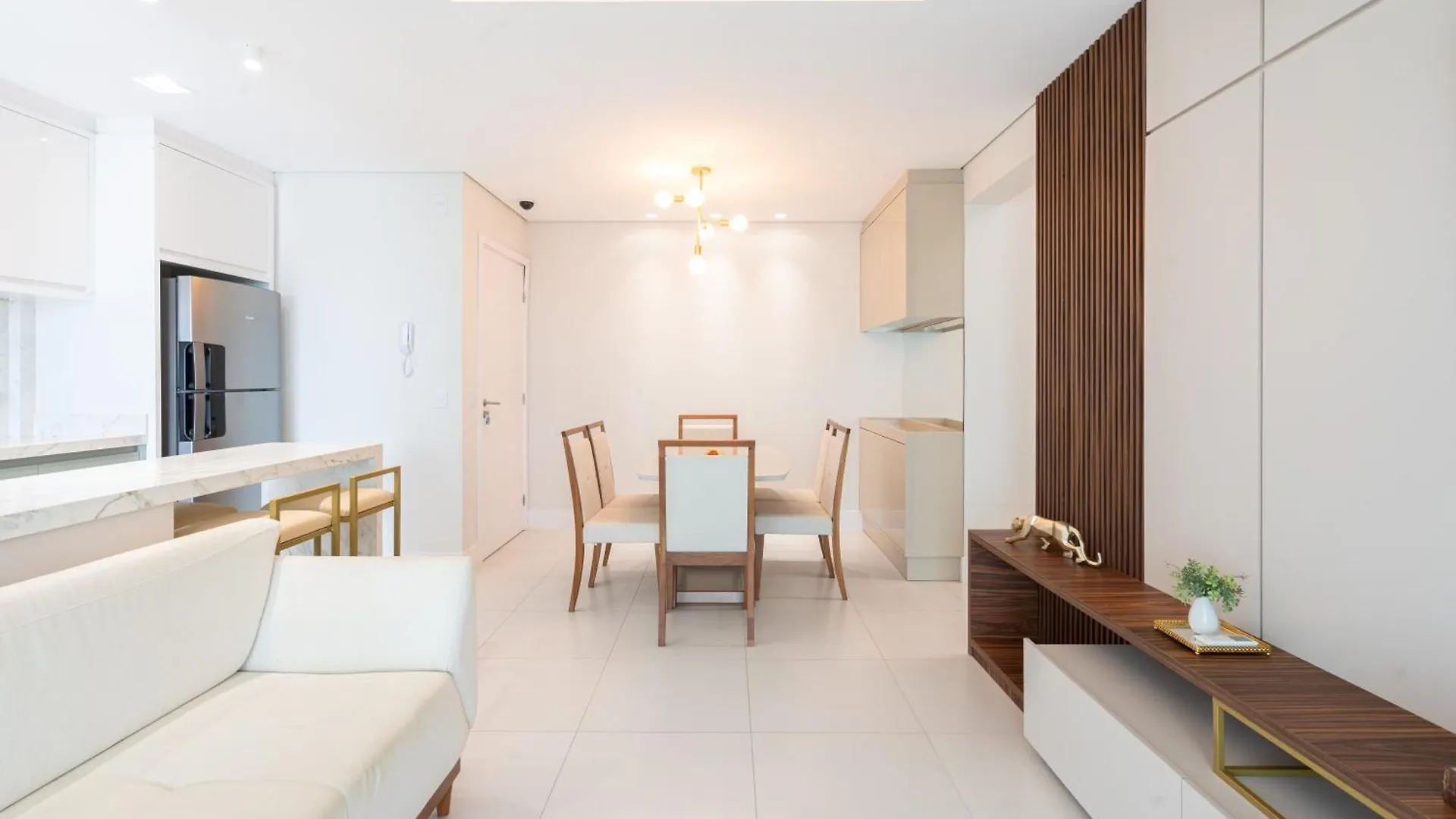 Apartamento Em Condominio Home Club, Ar-Condicionado, Cozinha Completa, Piscina E Jacuzzi Aquecida, Sauna, Academia, Quadra De Esportes Playground Infantil, Salao De Jogos A 40M Da Praia E 15Min Do Beto Carreiro Piçarras 0*,