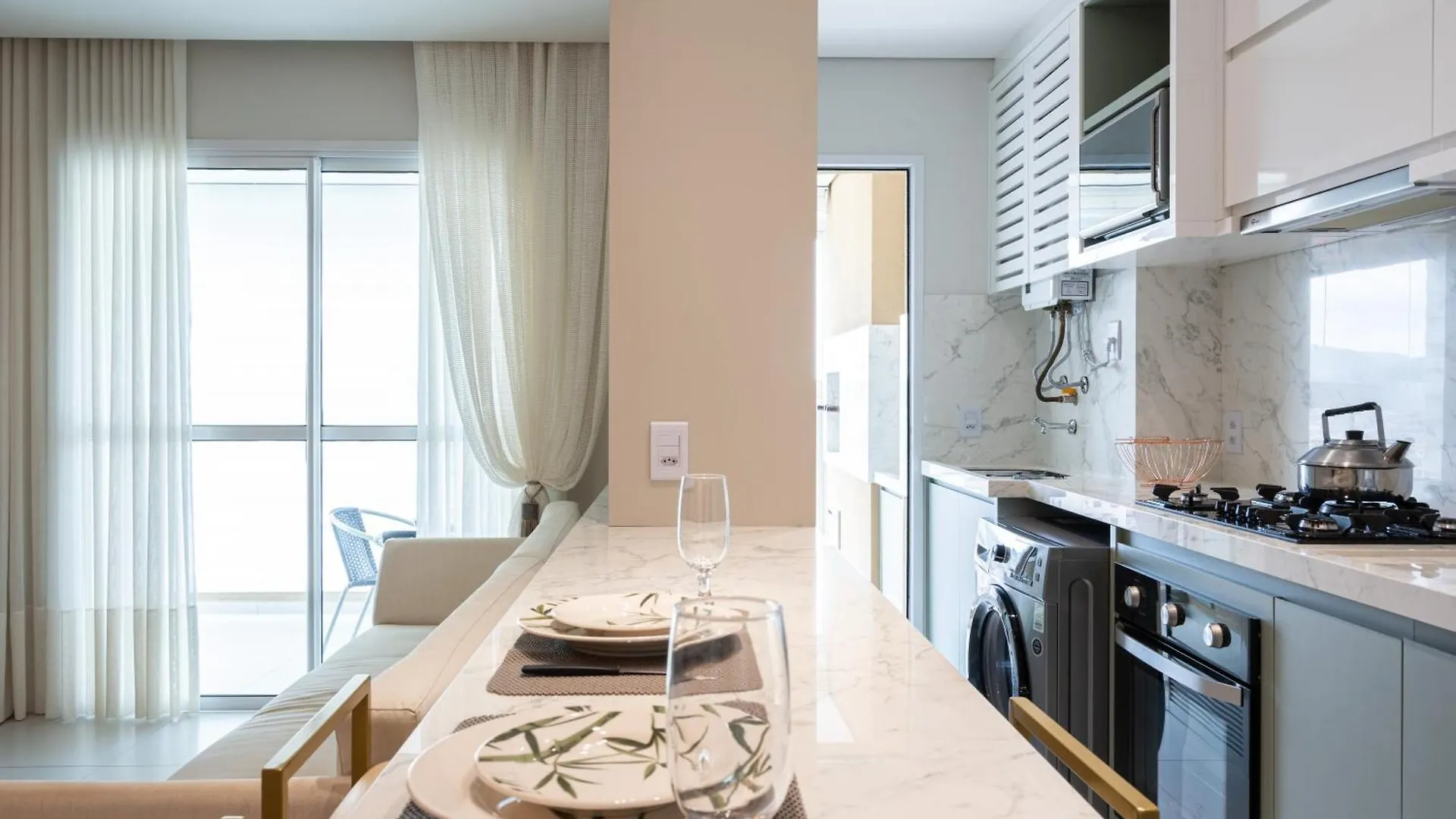 Apartamento Em Condominio Home Club, Ar-Condicionado, Cozinha Completa, Piscina E Jacuzzi Aquecida, Sauna, Academia, Quadra De Esportes Playground Infantil, Salao De Jogos A 40M Da Praia E 15Min Do Beto Carreiro Piçarras
