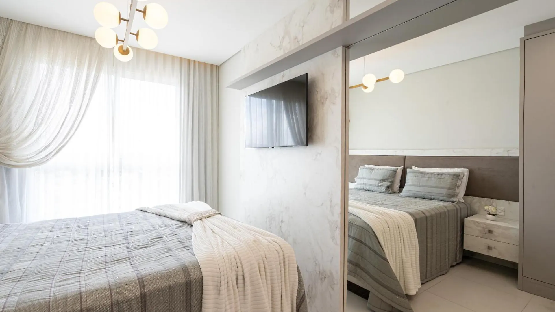 Apartamento Em Condominio Home Club, Ar-Condicionado, Cozinha Completa, Piscina E Jacuzzi Aquecida, Sauna, Academia, Quadra De Esportes Playground Infantil, Salao De Jogos A 40M Da Praia E 15Min Do Beto Carreiro Piçarras Διαμέρισμα