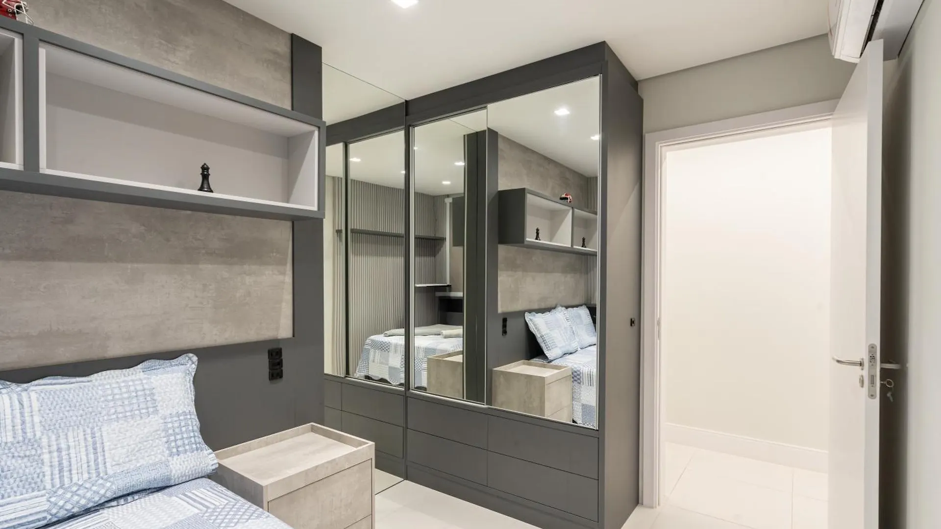 Apartamento Em Condominio Home Club, Ar-Condicionado, Cozinha Completa, Piscina E Jacuzzi Aquecida, Sauna, Academia, Quadra De Esportes Playground Infantil, Salao De Jogos A 40M Da Praia E 15Min Do Beto Carreiro Piçarras 0*,  Βραζιλία
