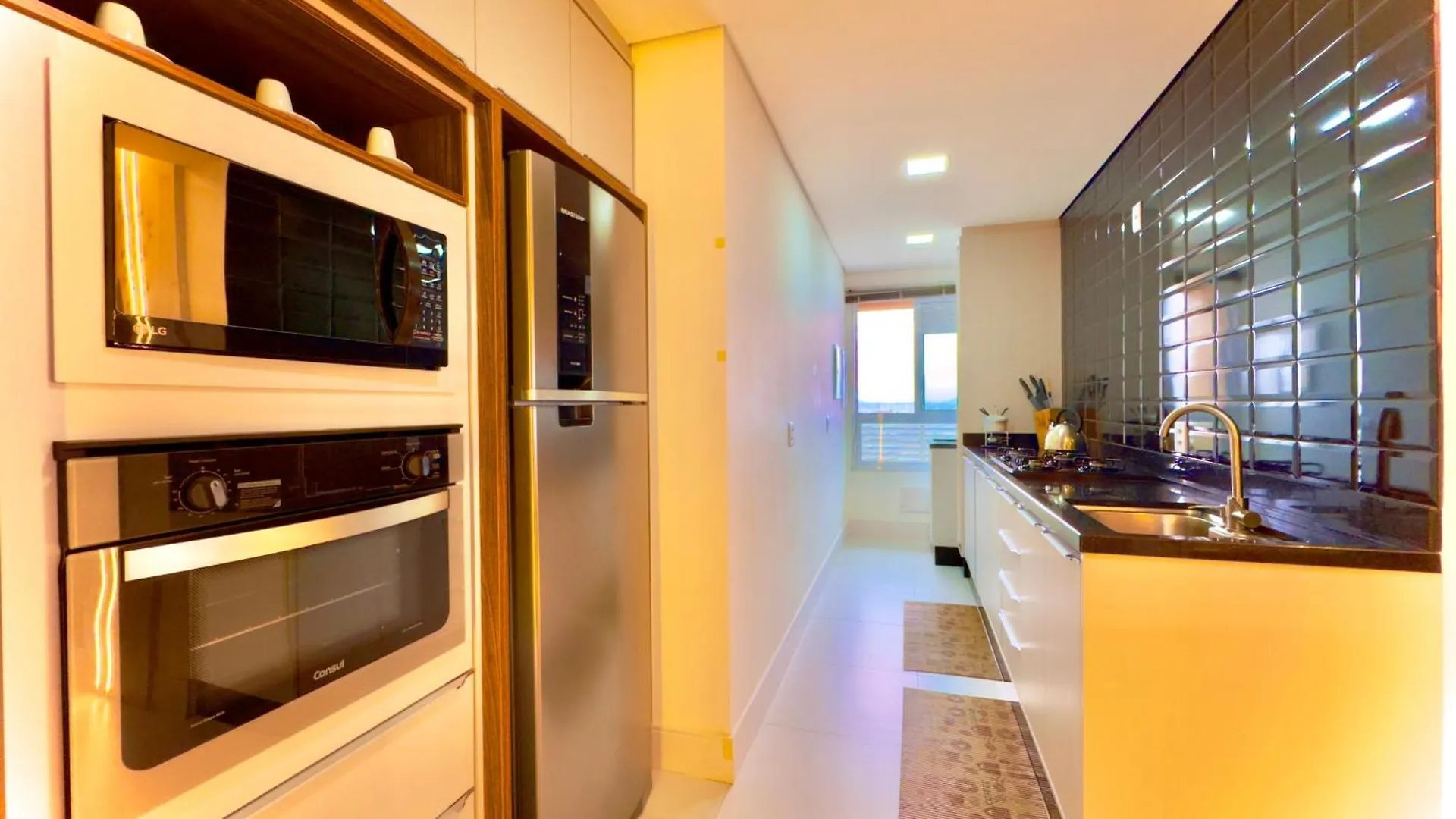 Apartamento Em Condominio Home Club, Ar-Condicionado, Cozinha Completa, Piscina E Jacuzzi Aquecida, Sauna, Academia, Quadra De Esportes Playground Infantil, Salao De Jogos A 40M Da Praia E 15Min Do Beto Carreiro Piçarras Διαμέρισμα
